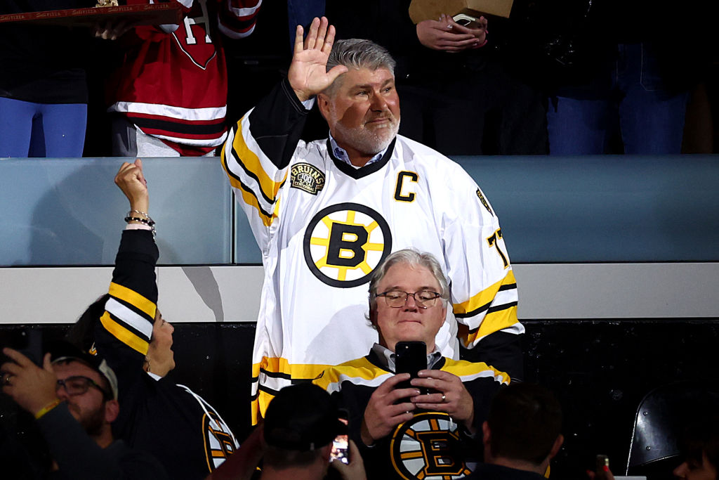 Cam Neely discusses similarities between Charlie McAvoy and Ray Bourqu