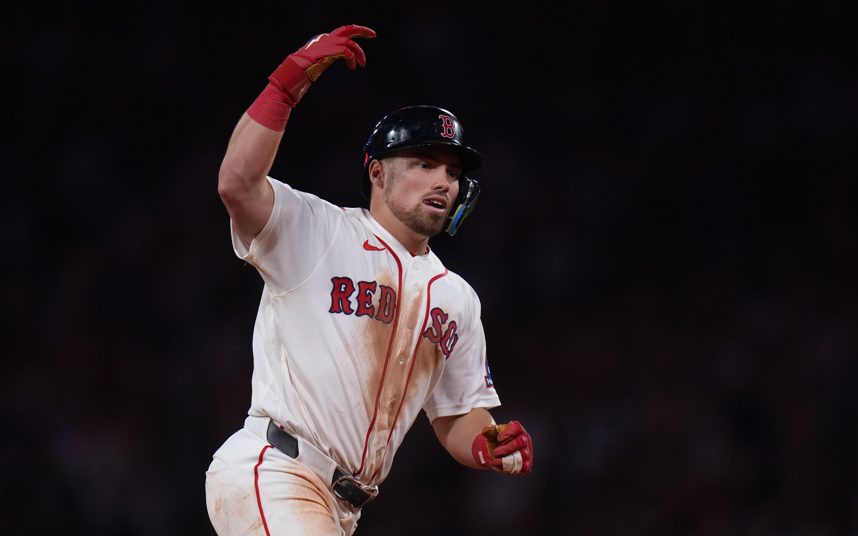 Caleb Durbin stays hot as Red Sox capitalize on Yankees’ mistakes in series opening victory