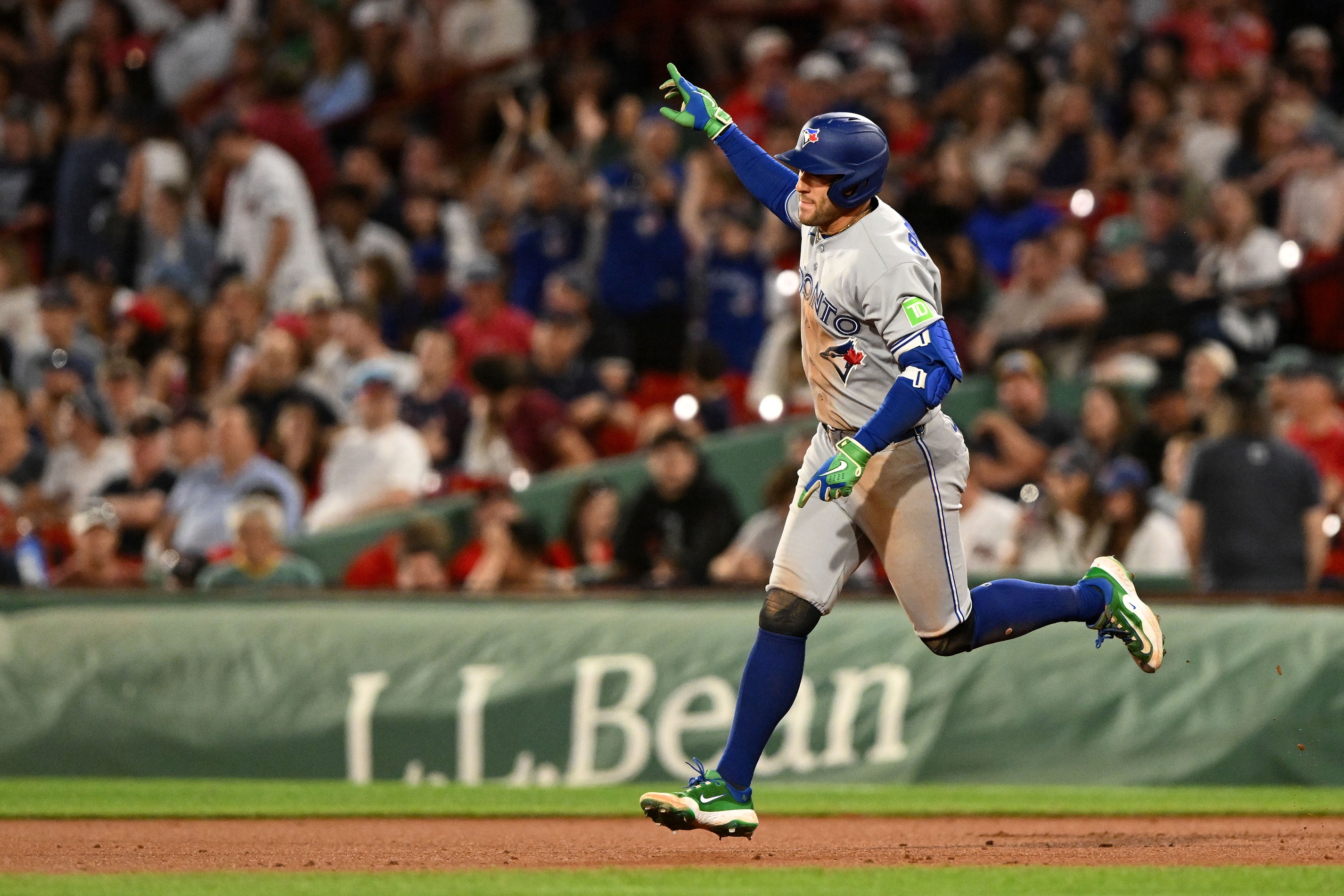 Blue Jays belt three homers as Red Sox offense goes silent in 6-1 loss Blue Jays belt three homers as Red Sox offense goes silent in 6-1 loss