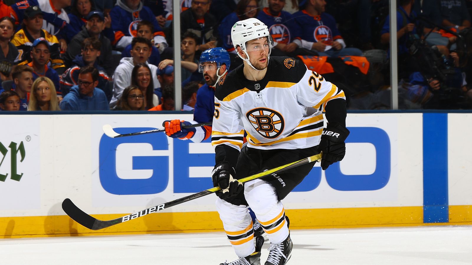 The Boston Bruins has locked up defenceman Brandon Carlo long-term