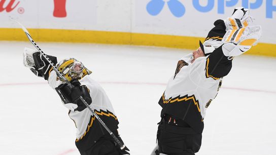 BSJ Game Report: Bruins 6, Blackhawks 1 - Bruins dominate Chicago, improve to 11-0 at TD Garden taken At TD Garden (Bruins)