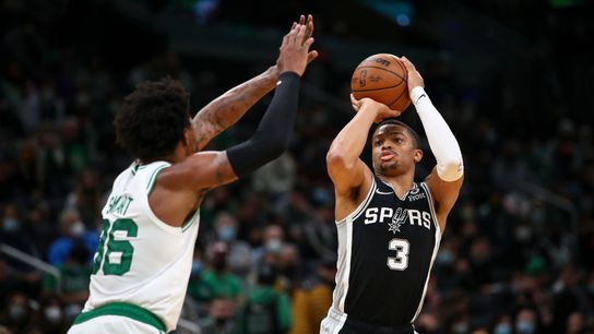 BSJ Game Report: San Antonio Spurs 99, Boston Celtics 97 - Starting lineup returns, and so do the 4th quarter issues taken at BSJ Headquarters (Celtics)