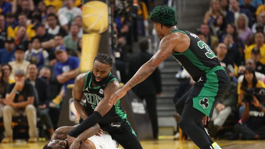 Final: Warriors 104, Celtics 94 - Celtics drop Game 5, let momentum slip through their grasp taken at Chase Center (Celtics)