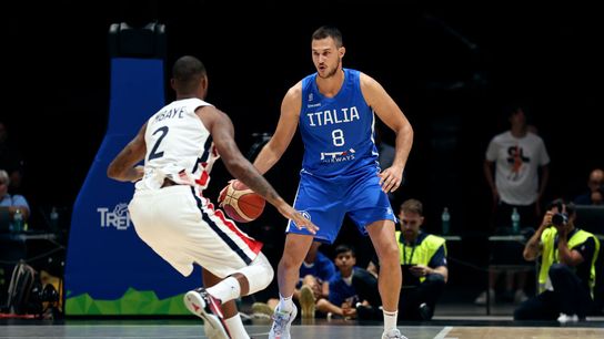 Danilo Gallinari diagnosed with torn ACL taken At BSJ Headquarters (Celtics)