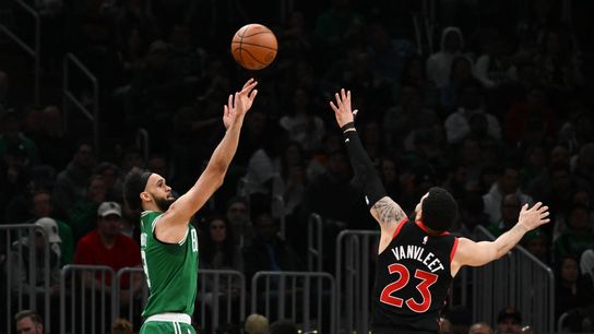 Final: Celtics 97, Raptors 93 - Boston officially clinches second seed taken at TD Garden (Celtics)