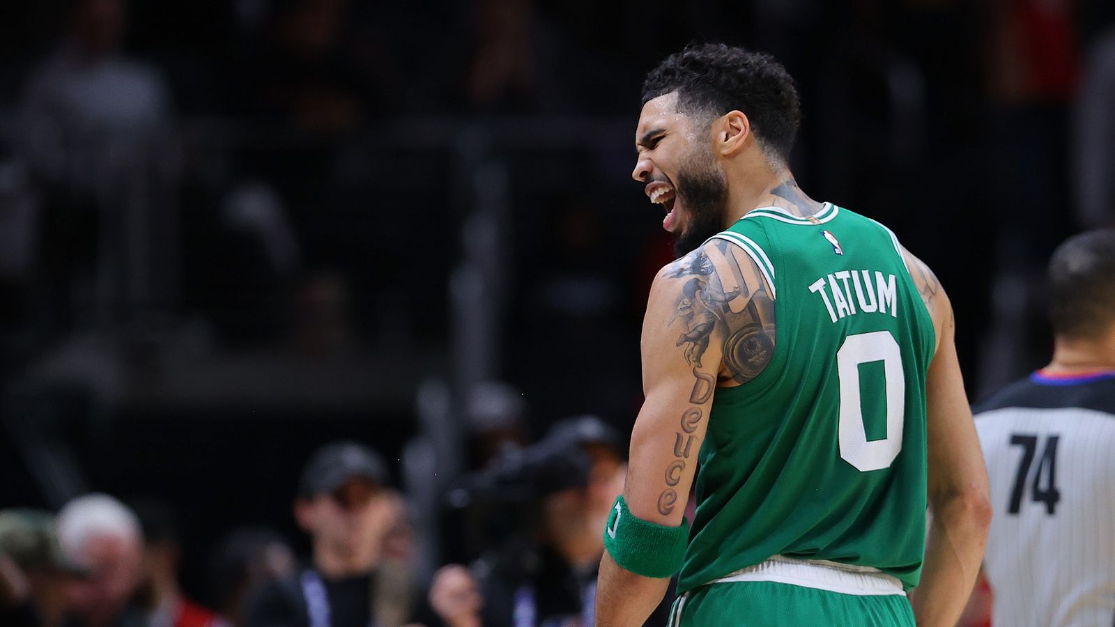 Walker scores 32 in return from injury, Celtics rout Magic