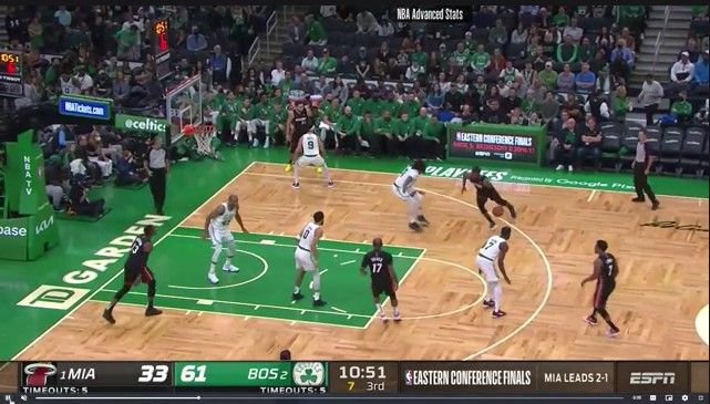 photoCaption-photoCredit