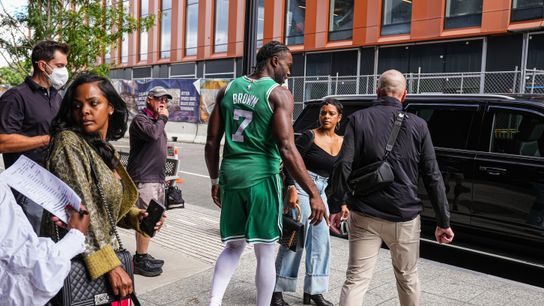 Picks 'n Pops: Muscles, milestones, & Mazzulla's greatest hits taken at the Auerbach Center (Celtics)