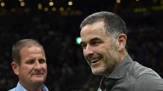 Picks 'n Pops: Knee pain, Draymond Green's inspiration, & legitimate assists taken at BSJ Headquarters (Celtics)