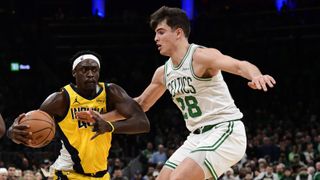Joe Mazzulla took a big chance when things looked their worst, and his 'great call' paid off for the Celtics taken at TD Garden (Celtics). Photo by (Bob DeChiara-Imagn Images)