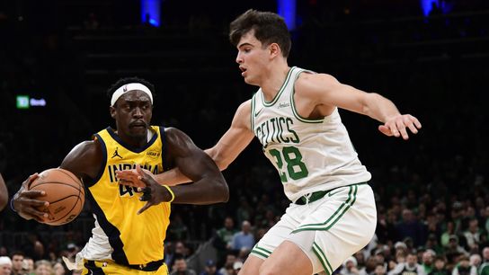 Joe Mazzulla took a big chance when things looked their worst, and his 'great call' paid off for the Celtics taken at TD Garden. Photo by (Bob DeChiara-Imagn Images)