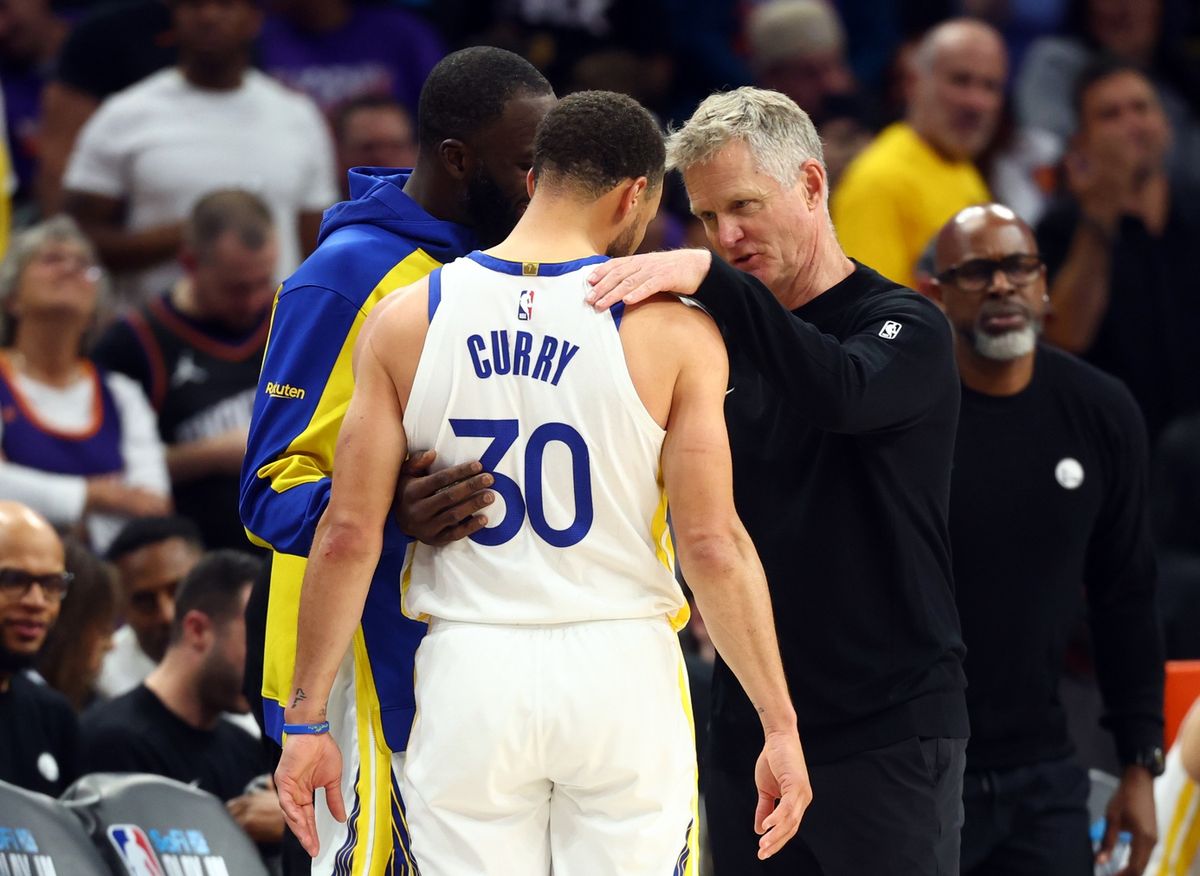 Draymond Green, Stephen Curry, and Steve Kerr