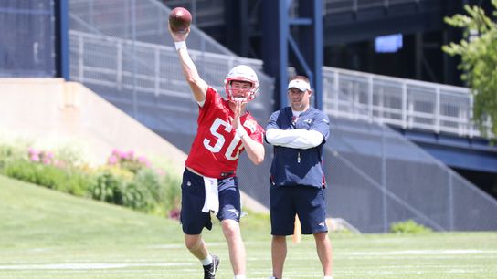 Bedard: Mac Jones may indeed arrive early for the Patriots taken at Gillette Stadium (Patriots)