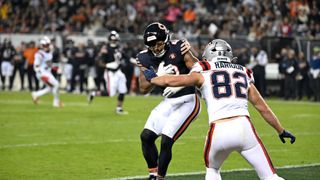 Podcasts: Bedard on Patriots' loss to the Bears, Maye-Williams duel with 98.5 The SportsHub & CLNS taken at BSJ Headquarters (Patriots). Photo by (Imagn Images)
