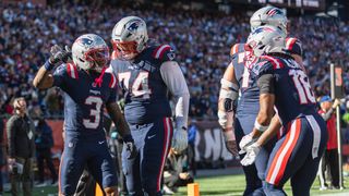 Bedard: 5 key plays to a victory - Doubs and Douglas touchdowns; Spillane-Ponder sack; big Maye throws to Williams, Raridon taken at BSJ Headquarters (Patriots). Photo by (Paul Johnson for BSJ)