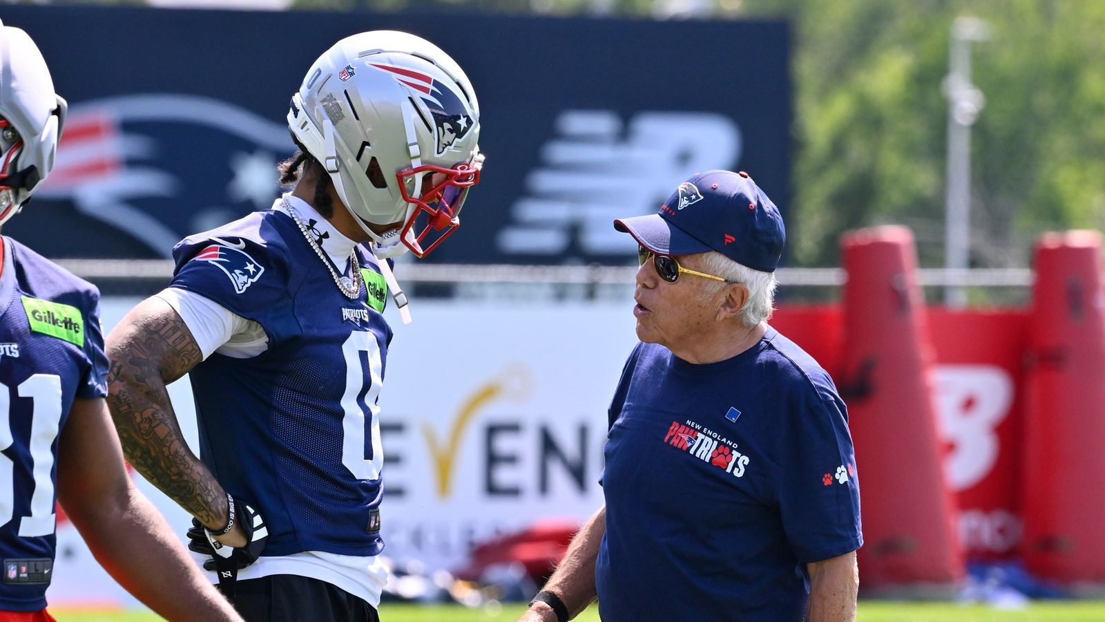 Bedard: Patriots, Gonzalez finally reach a deal on a contract extension - 4 years, $135 million