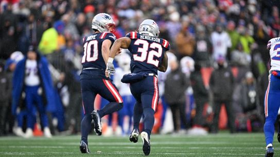 BSJ Live Coverage: Patriots 31, Bills 35 (4th) - Bills answer Henderson's TD with 5th-straight TD taken at Gillette Stadium. Photo by (Adam Richins for BSJ)