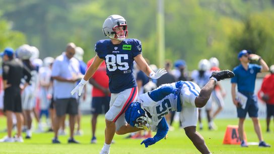 Bedard: Patriots Practice Report 08.15.26 - Gonzalez next up for extension, RZ passing game a plus, Dre'Mont Jones injured taken at Gillette Stadium (Patriots)