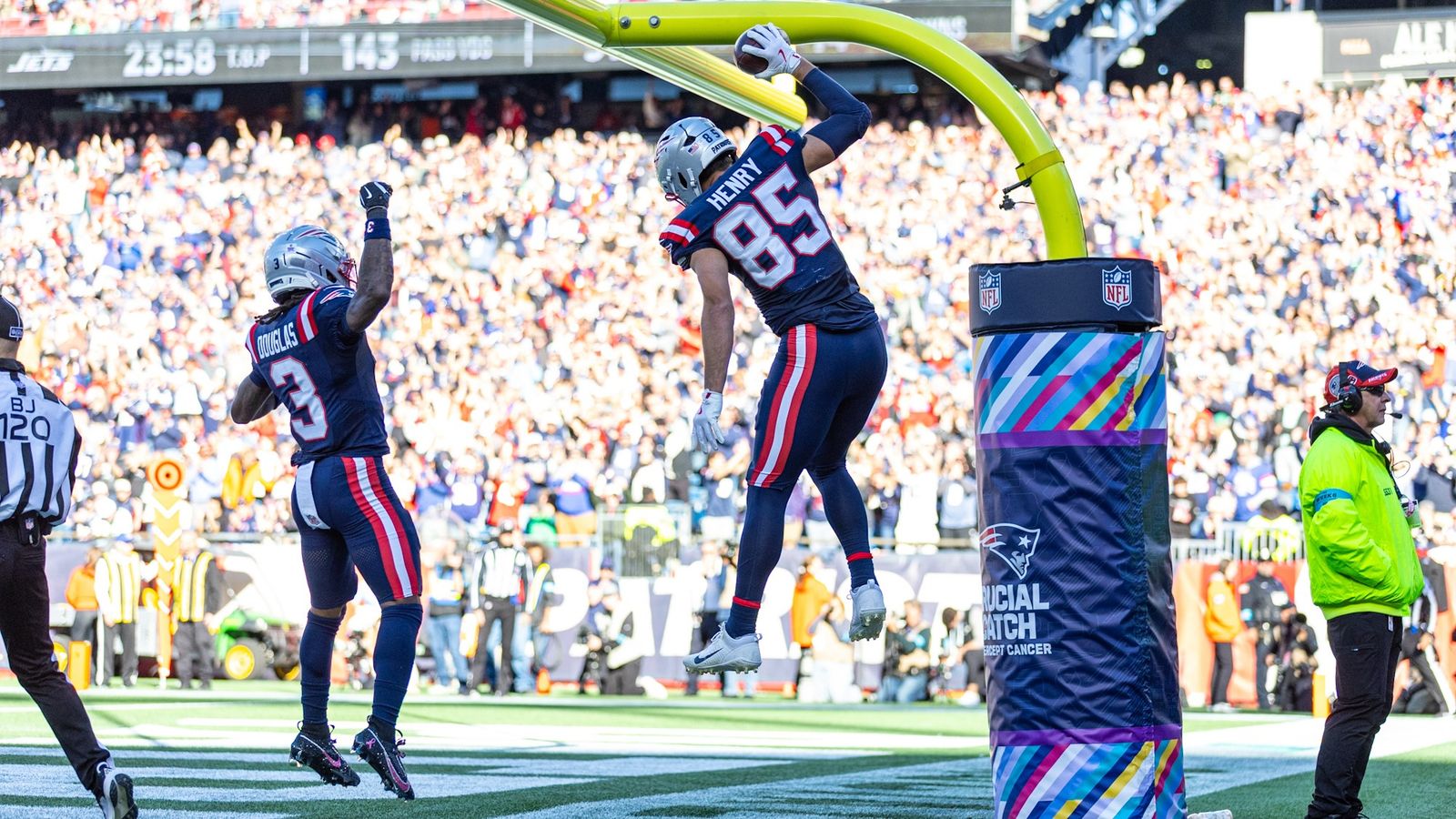 FINAL: Patriots 26, Jets 19 - Despite OL injuries, Brown's drops, NE wins third straight taken at Gillette Stadium (Patriots). Photo by (Paul Johnson for BSJ)