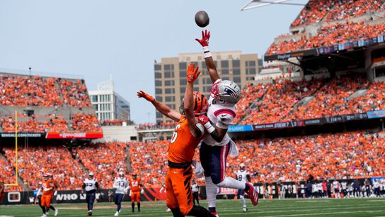 Giardi: Jones Boys make a difference; plus, Mayo says don't pigeonhole the Patriots taken at Gillette Stadium (Patriots)