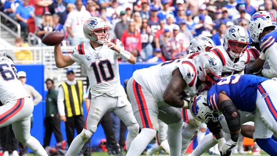 Bedard: 4 sequences to a victory - Maye shows progress playing on time in the Patriots' offense taken In Buffalo, NY (Patriots)