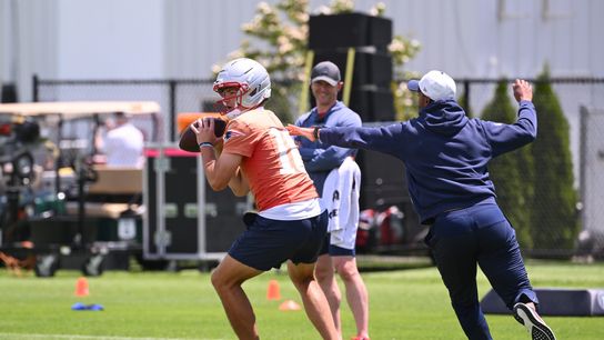 Bedard: Gonzalez, Jacas, 3 up/down from the Patriots' offseason practices taken at BSJ Headquarters (Patriots)