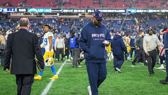 Bedard's Breakdown: Blowout loss to Chargers was pathetic and an indictment on Mayo, Krafts taken at BSJ Headquarters (Patriots)