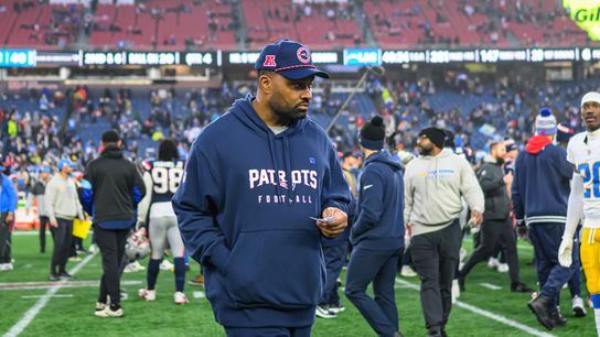 Podcast: Bedard on Patriots' blowout loss to Chargers with 98.5 The SportsHub taken at Gillette Stadium (Patriots)