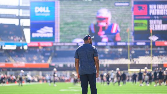 Bedard: Jerod Mayo isn't getting overthrown, but he badly needs a win over Dolphins taken at Gillette Stadium (Patriots)