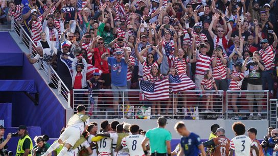 FINAL: World Cup - USA 2, Bosnia and Herzegovina 0 - Balogun scores, faces red card suspension in Round of 16 taken at BSJ Headquarters (Live coverage). Photo by (USA Today Network)