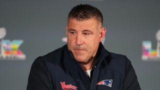 Bedard: Mike Vrabel's ego sparked a preventable inferno that threatens his job and the Patriots taken at BSJ Headquarters (Patriots). Photo by (USA Today Network)