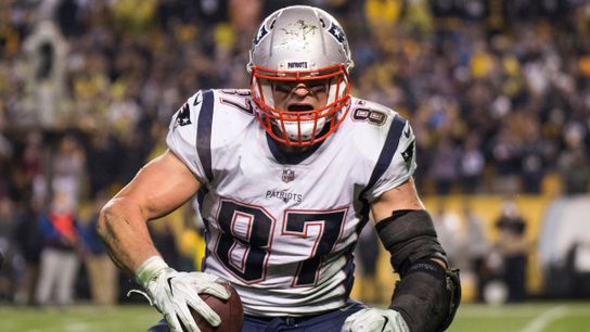 BSJ Game Report: Patriots 27, Steelers 24 -- Gronk, late-game INT set up top AFC seed taken at Heinz Field (Patriots)