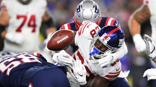 FINAL: Patriots 35, Giants 14 - Defense, STs put up 14 points taken at Gillette Stadium (Patriots)