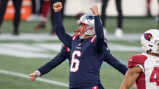 FINAL: Patriots 20, Cardinals 17 - New England scores 17 straight points, makes it stand up ... somehow taken at Gillette Stadium (Patriots)