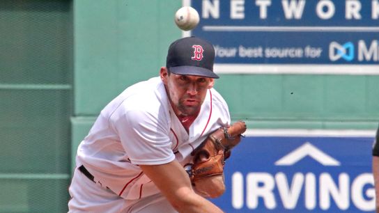 Bedard's Daily Briefing 12.06.18: Sox getting closer with Eovaldi, Pats going old school? Bruins & Celtics back taken at BSJ Headquarters (Regular Features)