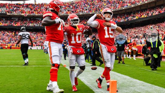 Final: Chiefs 30, Jaguars 14 --  Kansas City rolls over Jacksonville, sets up date with Pats taken at BSJ Headquarters (Patriots)
