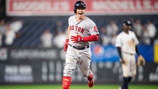 Brock Holt 1st with postseason cycle, Red Sox rout Yankees 16-1