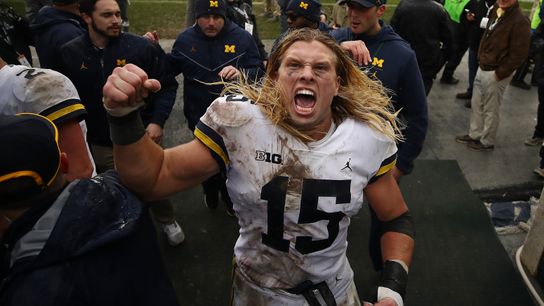 First and 10: Back to work with some good Chase Winovich talk taken at BSJ Headquarters (Patriots)