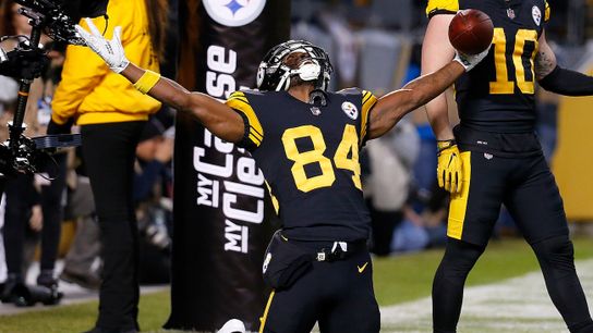 Bedard: The Patriots should absolutely go after Antonio Brown if he's available (but it's unlikely to happen) taken at Gillette Stadium (Patriots)