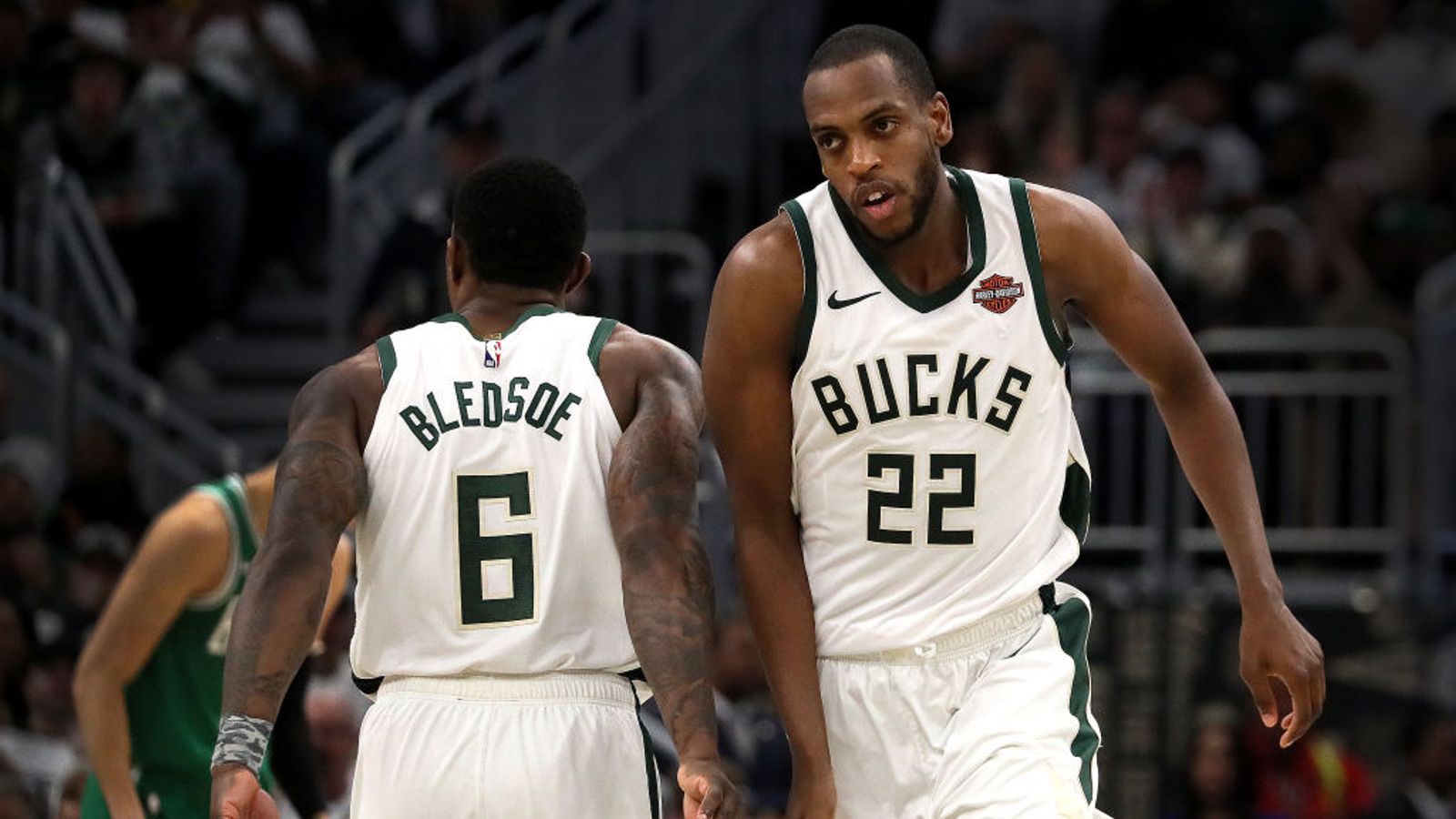 Bucks' Khris Middleton takes center stage to even NBA Finals at 2-2