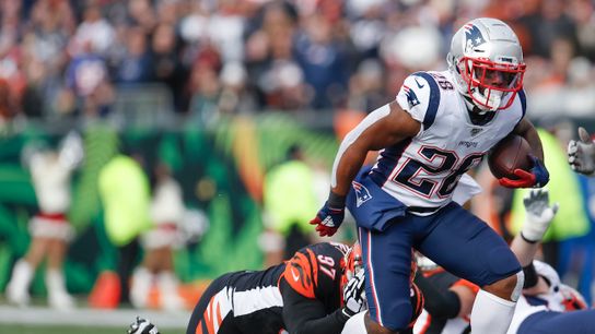 FINAL: Patriots 34, Bengals 13 - Gilmore's 2 INTs, one a pick-six, key winning surge taken at BSJ Headquarters (Patriots)