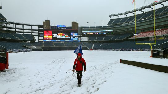 First and 10: Sending you into bye weekend with a little snow and a few updates taken at BSJ Headquarters (Patriots)