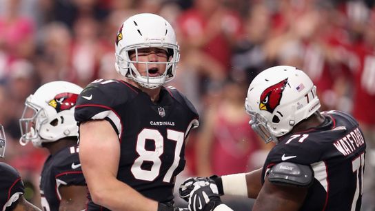 Patriots sign TE Troy Niklas, OL Luke Bowanko taken at BSJ Headquarters (Patriots)