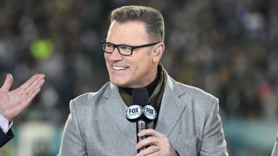 NFL Notebook: Howie Long on the Patriots, their preparation, and the greatness of Bill Belichick taken at BSJ Headquarters (Patriots)