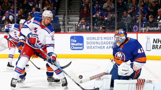 Despite one-year deal, Kevin Hayes wants to be a part of the Rangers future taken in Foxborough (Bruins)
