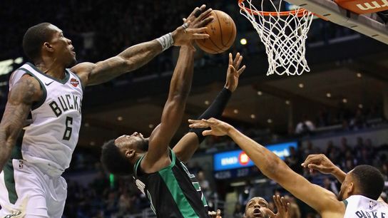 Final: Bucks 104, Celtics 102 -- Morris misses at buzzer; Series tied 2-2 taken at Bradley Center (2018 NBA Playoffs)