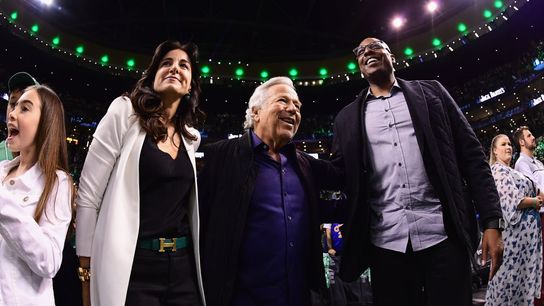 Robb: Tom Brady, Paul Pierce and the scarcity of the modern one-team career taken at BSJ Headquarters (Celtics)