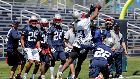 Patriots Open OTA No. 2 report 05.31.18 -- Checkdown day for passers; Trey Flowers, Edelman & Hightower sharp in returns taken at Gillette Stadium (Patriots)