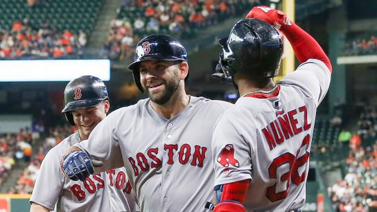 Final: Red Sox 9, Astros 3 - Red Sox get even with big offensive display taken at Minute Maid Park (Red Sox)