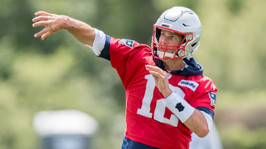 Patriots Live Notebook: Tom Brady back on the field and looks sharp in OTA session taken at Gillette Stadium (Patriots)
